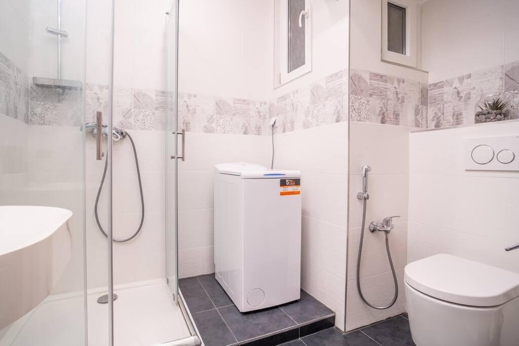 Sukromny Staromestsky Apartman V Uzasnej Lokalite/Cozy Old-Town Apartment In A Great Neighborhood Bratislava Buitenkant foto
