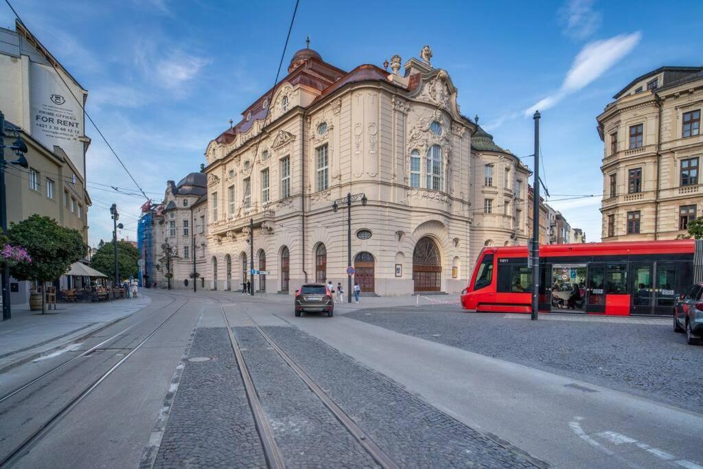 Sukromny Staromestsky Apartman V Uzasnej Lokalite/Cozy Old-Town Apartment In A Great Neighborhood Bratislava Buitenkant foto