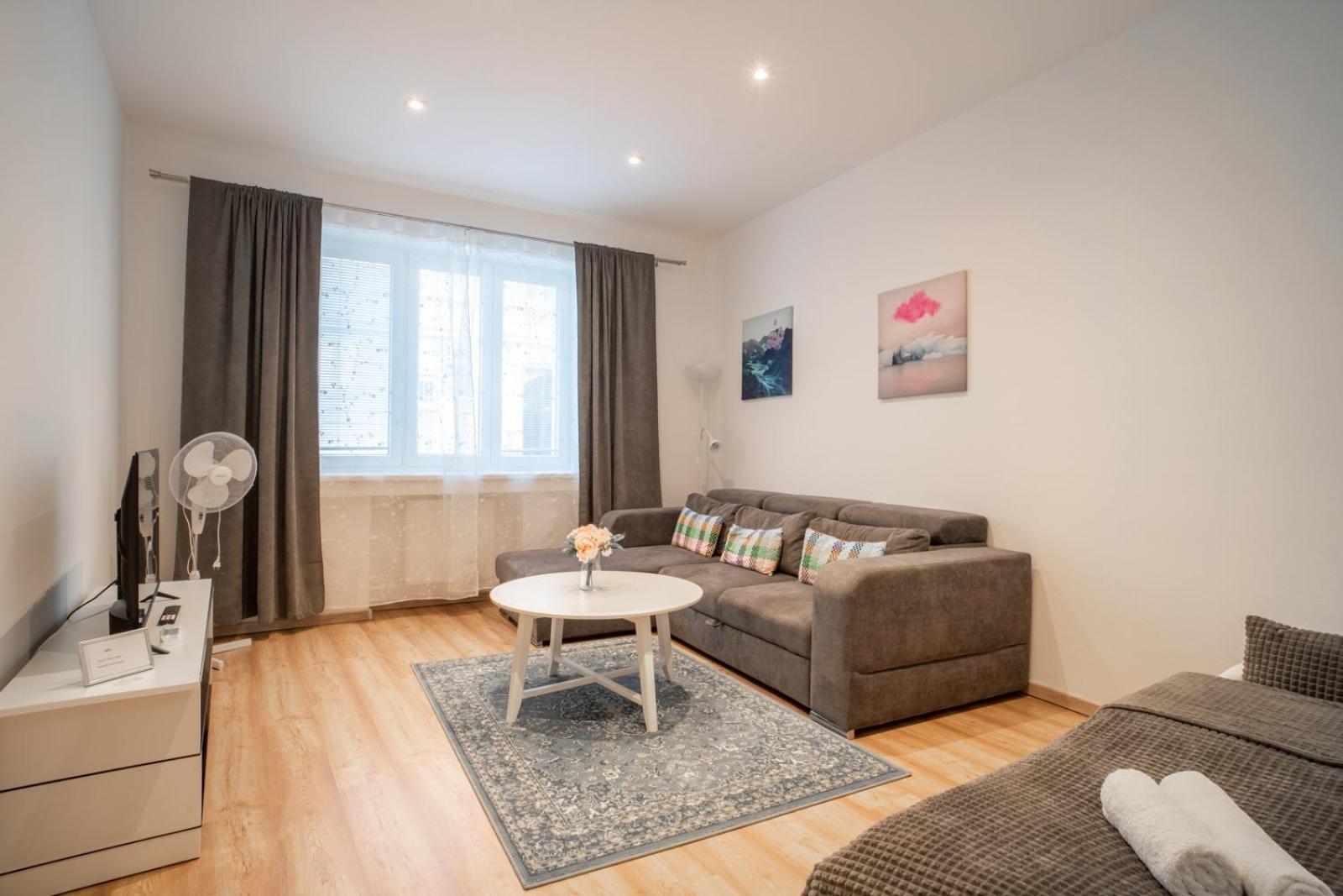 Sukromny Staromestsky Apartman V Uzasnej Lokalite/Cozy Old-Town Apartment In A Great Neighborhood Bratislava Buitenkant foto